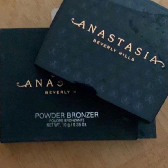 NWT| Anastasia Beverly Hills bronzer mahogany - Picture 1 of 2